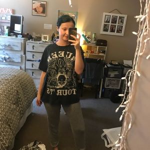 Distressed QUEEN band Tee